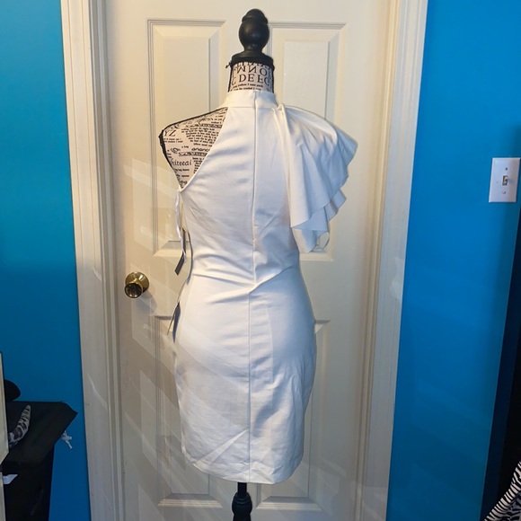 Cute white dress from Lulu’s - Picture 4 of 10